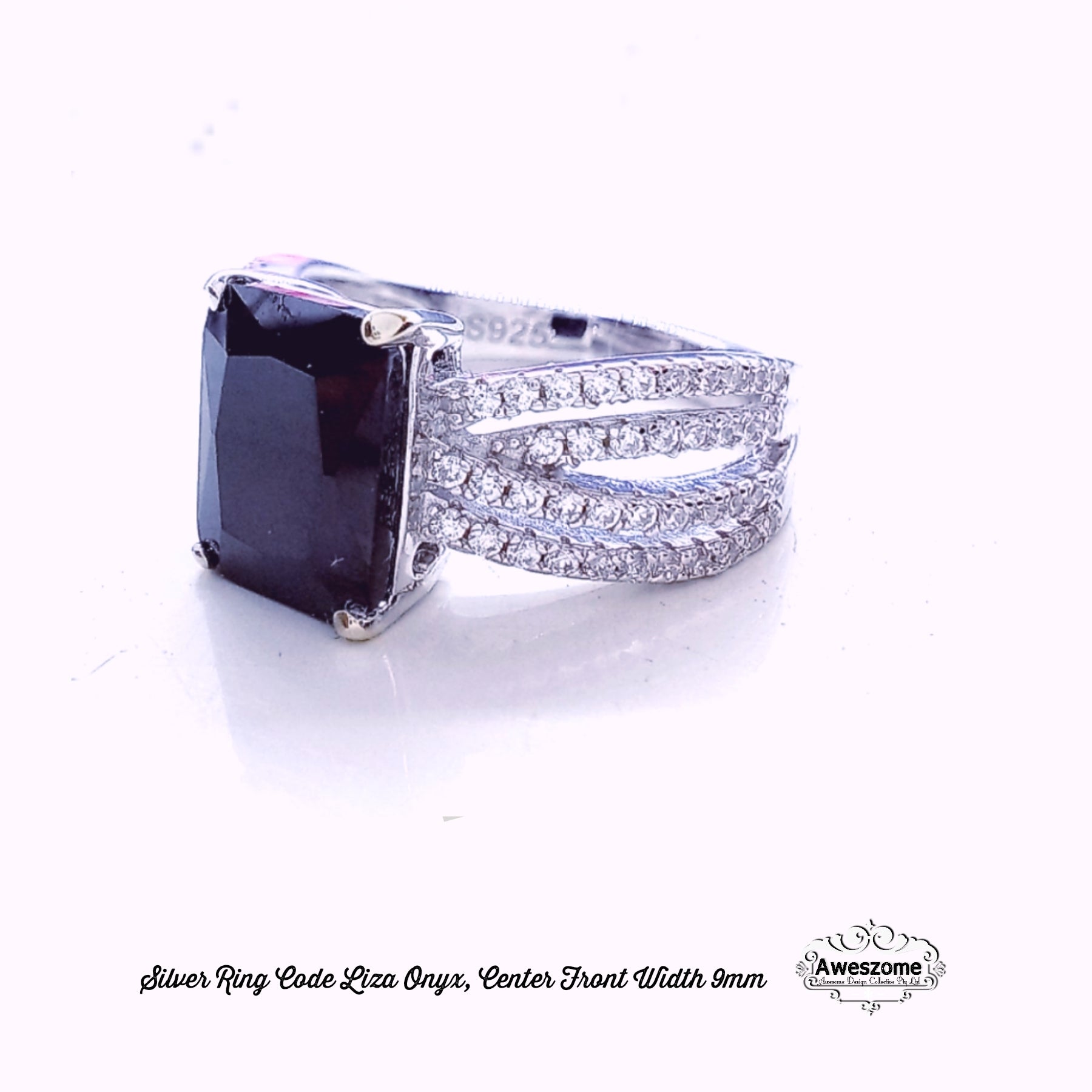 Silver Ring Liza Onyx
