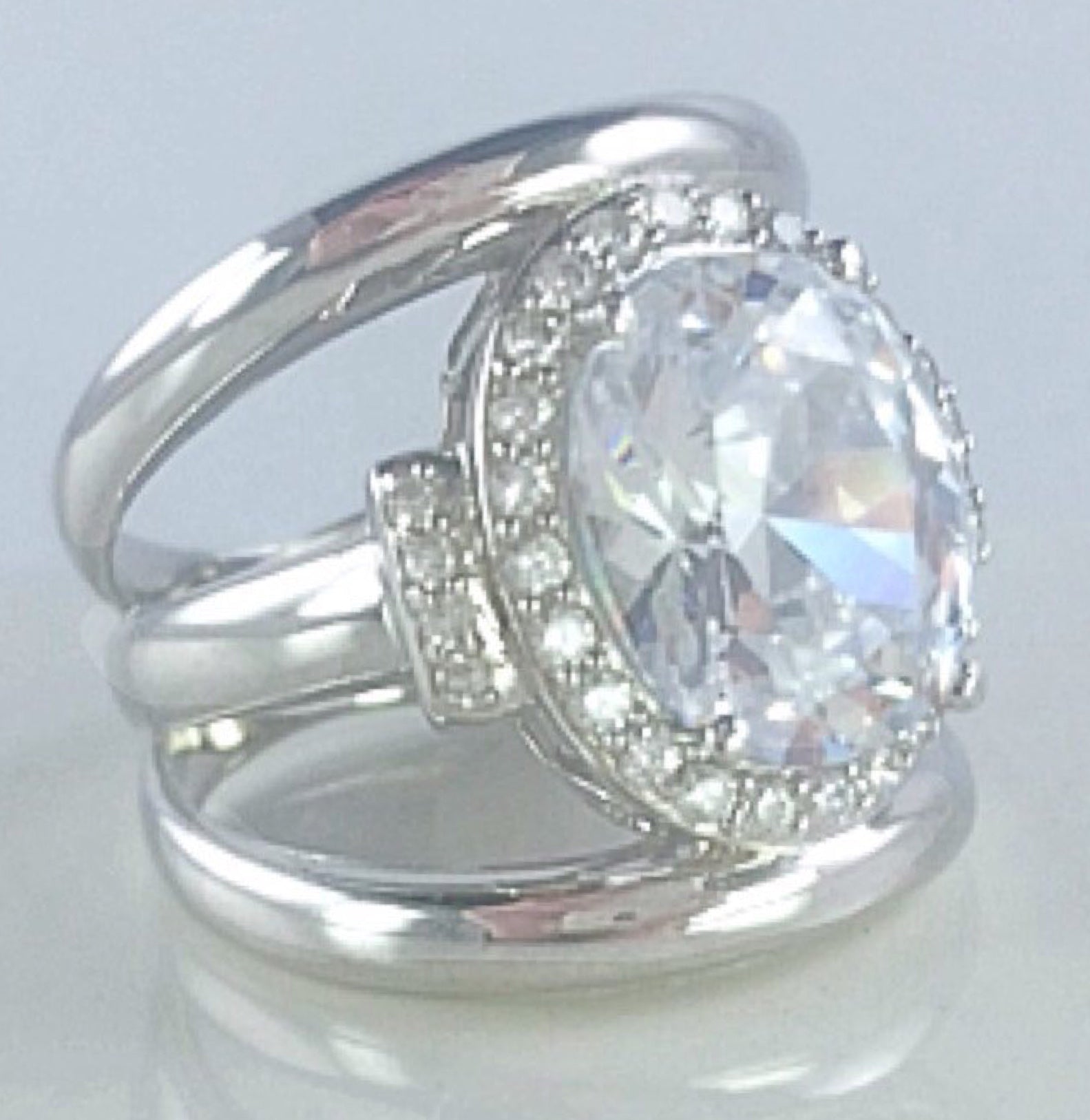 Silver Ring Suraya White